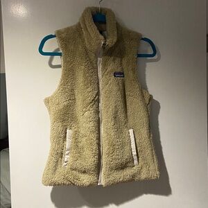 Patagonia Sherpa Vest in Tan